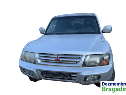 Borna minus Mitsubishi Pajero 3 [1999 - 2003] SUV 5-usi 3.2 DI-D AT (165 hp) Cod motor 4M41