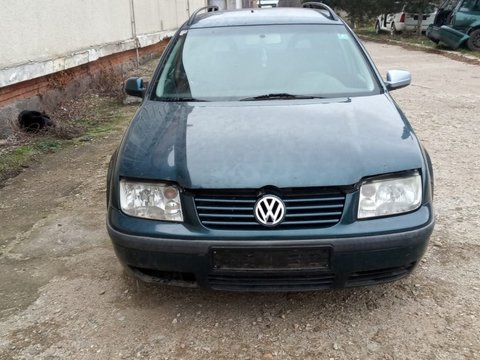Borna minus Volkswagen Bora [1998 - 2005] Variant wagon 1.9 TDI MT (115 hp)