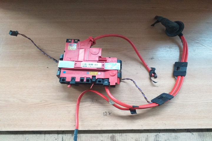Borna plus Modul borna plus 9177773 9177773 BMW Seria 7 F01/F02 [2008 - 2012] Sedan 730Ld AT (245 hp)