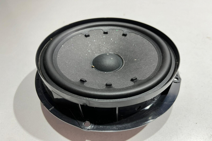 Boxa / difuzor dreapta fata 2GA035453 Seat Arona [