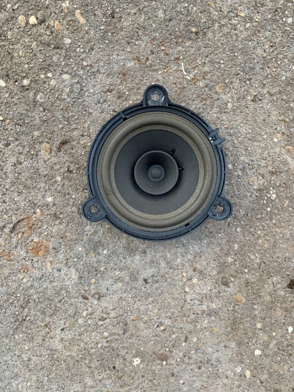 Boxa / difuzor spate renault clio 4 ⭐⭐⭐