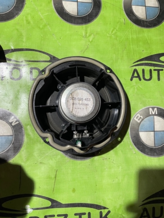 Boxa difuzor usa stanga spate VW Passat CC cod 3C8