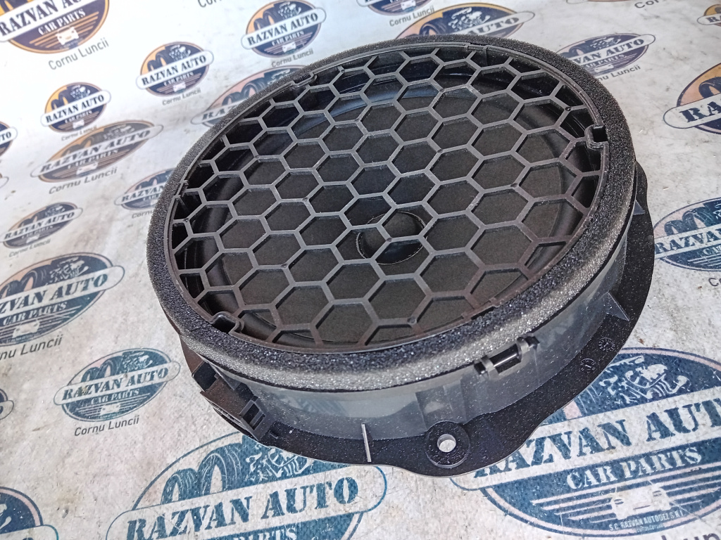 Boxa dreapta fata Audi A3 8V