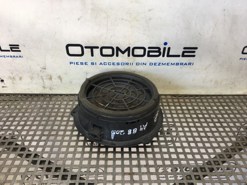 Boxa dreapta spate Audi A4 B8: 8R0035411 [Fabr 2004-2013]