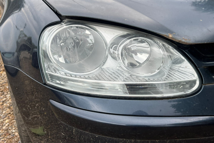 Boxa fata dreapta Volkswagen VW Golf 5 [