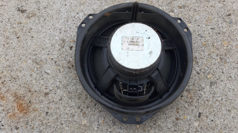 Boxa fata Opel Meriva.