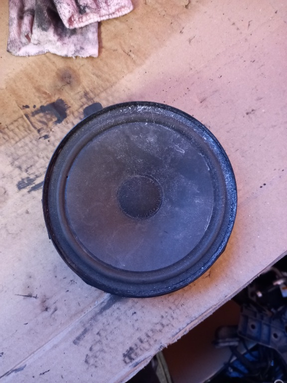 Boxa spate VW Passat CC Passat B8 cod produs:3C8035453/3C8 035 453