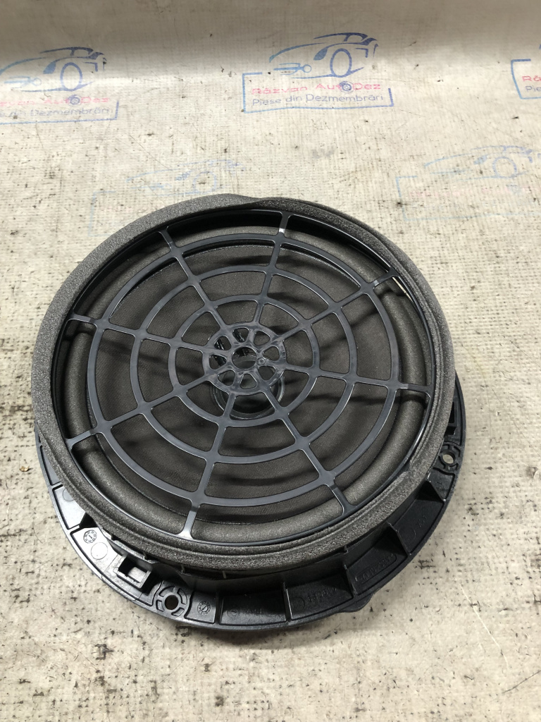 Boxa stanga fata Audi A4 B9 - Motorina 2023, 8W003