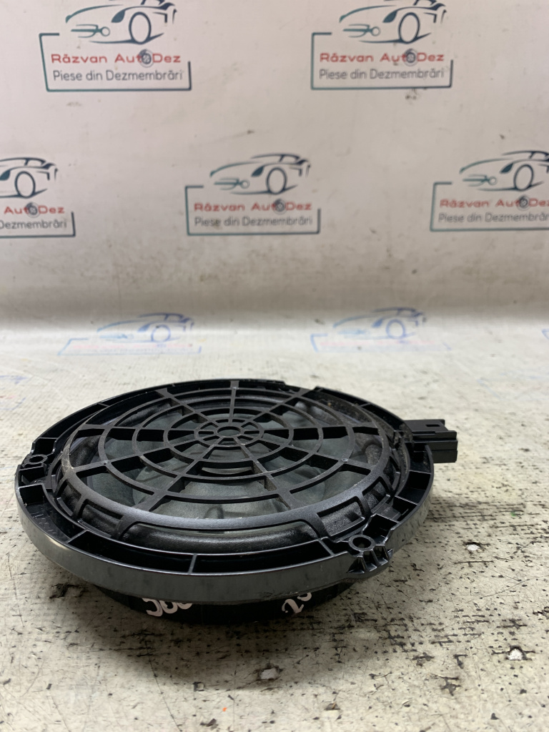 Boxa stanga fata Peugeot 5008 - Motorina 2018, 9806071080