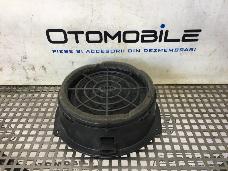 Boxa stanga spate Audi A4 B8: 8R0035411 [Fabr 2004-2013]
