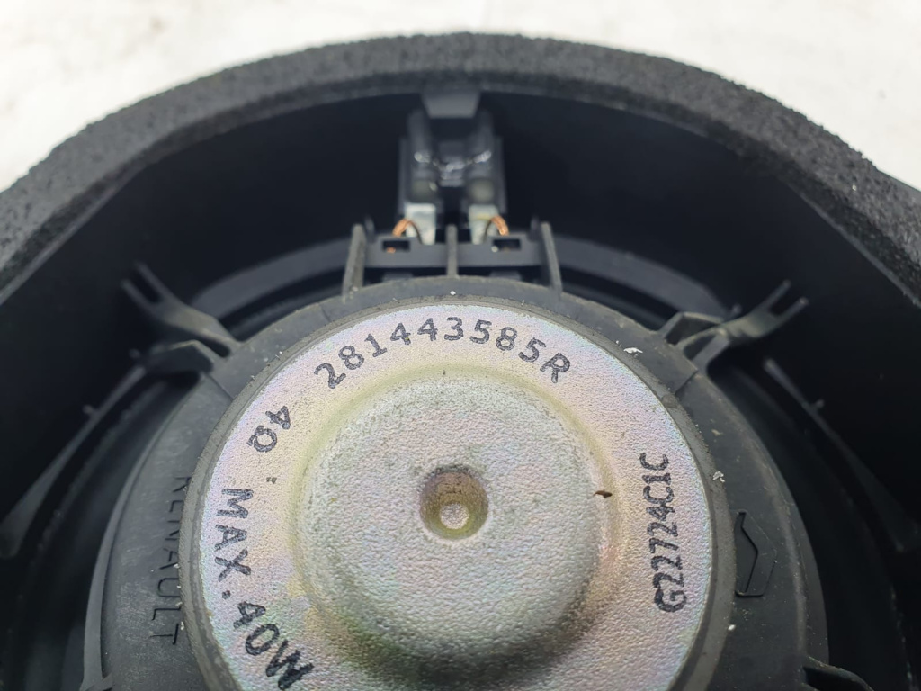 Boxa usa dreapta fata 281443585r Dacia L