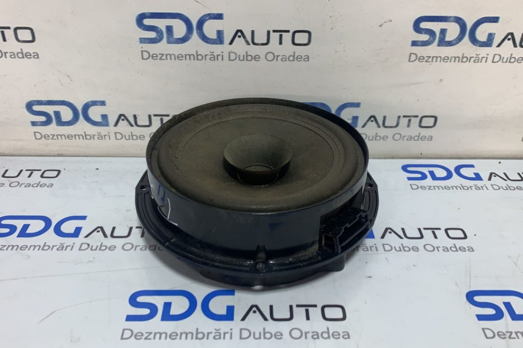 Boxa usa fata 7H0035453A Volkswagen Transporter 2003-2010 Euro 3 4
