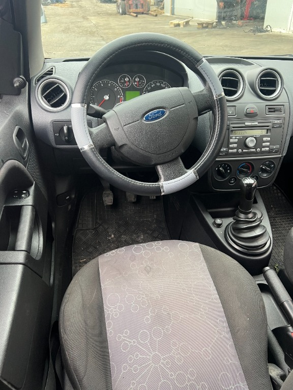 Boxe Ford Fiesta 2007 hatchabck 1,2 benz