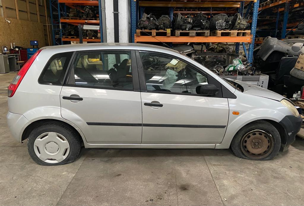 Boxe Ford Fiesta 5 2005 Hatchback 1.3 benzina