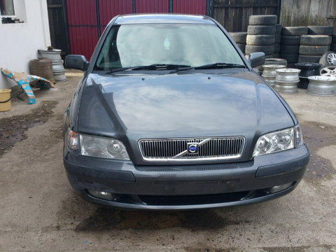 Boxe Volvo V40 2001 break 1.9