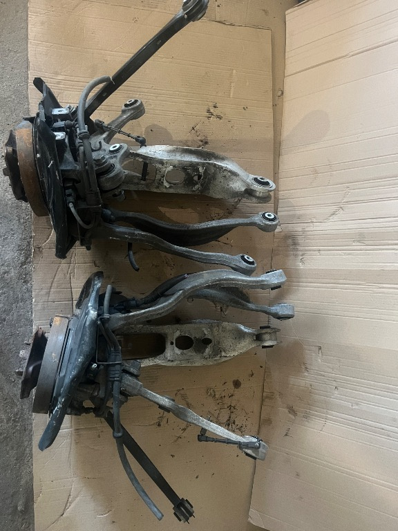 Brațe spate stanga dreapta Porsche Cayenne 9Y 202