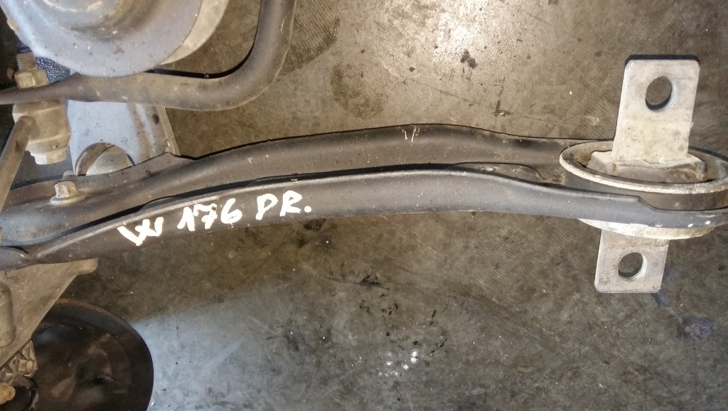 Brat bascula dreapta spate mercedes b-class w246 a