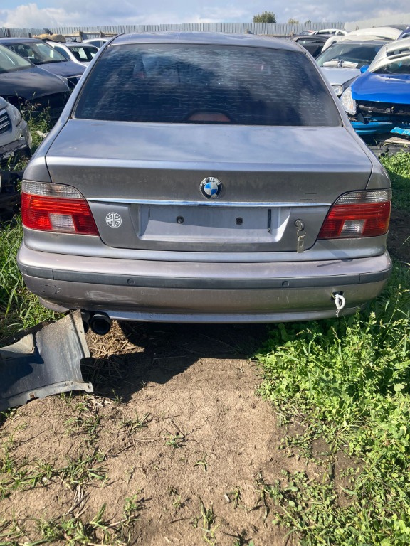 Brat dreapta fata BMW E39 2001 BERLINA 2.3