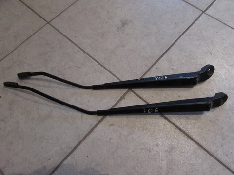 Brat stergator dreapta fata Peugeot 306 model 1998 1999 2000 2001 (partea stanga nu este disponibila)