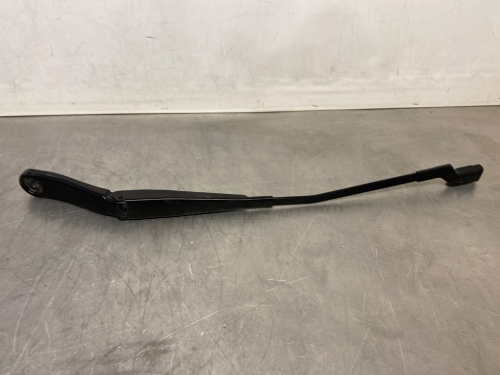 Brat stergator parbriz fata dreapta Volvo xc60 30753525