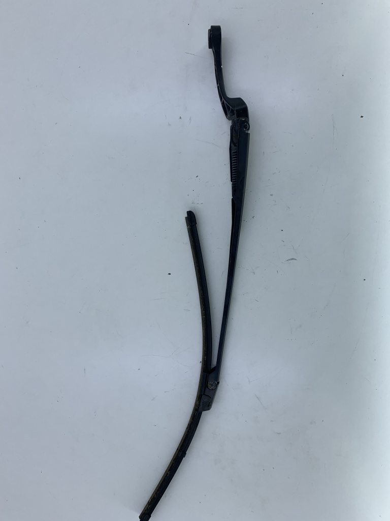 Brat stergator parbriz stanga Audi A4 B7 BPW / 2.0 TDI 2004-2008 8E1955407C DezP: 31599
