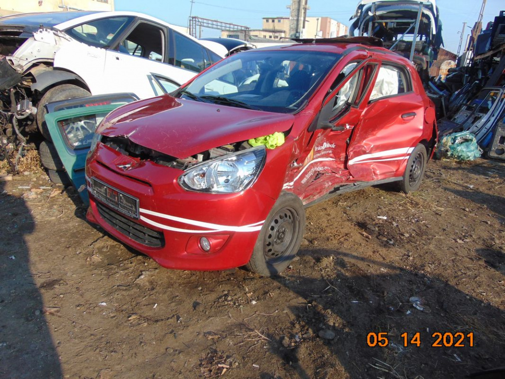 Brat Stergator Spate mitsubishi Space Star 2015 Hatchback Rosu