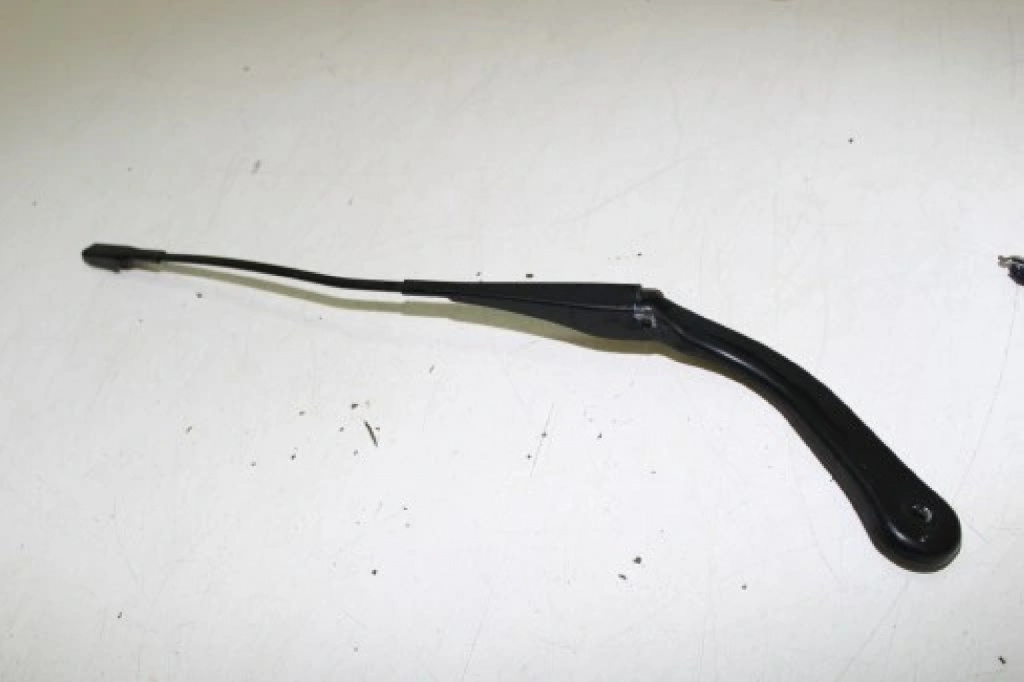 Brat stergator stanga Bmw Seria 3 (e90 ,e91 ,e92) an 2009 cod piesa 61617253397