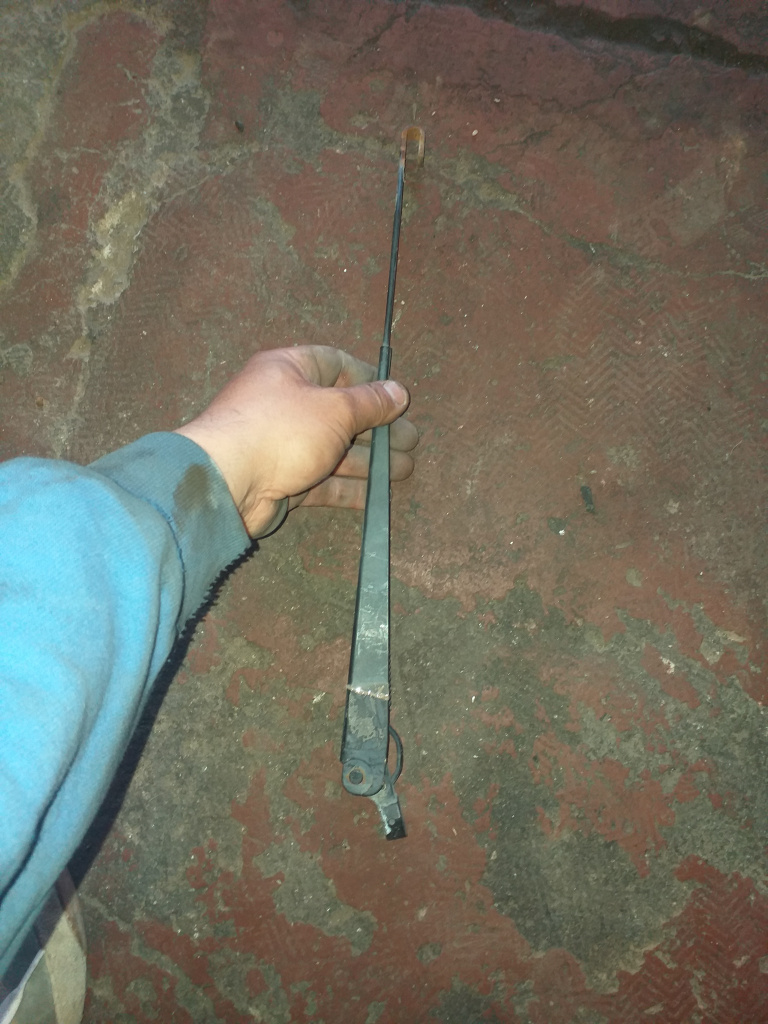 Brat stergator stanga HYUNDAI GALLOPER d