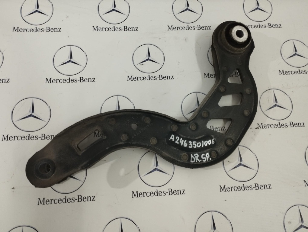 Brat suspensie dreapta spate curbat CLA C117 A2463501006