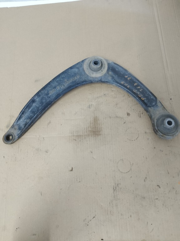 Brat suspensie roata # Axa fata dreapta Peugeot 30