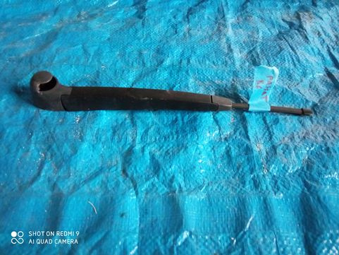 Brat ștergător spate luneta Volkswagen Passat B6