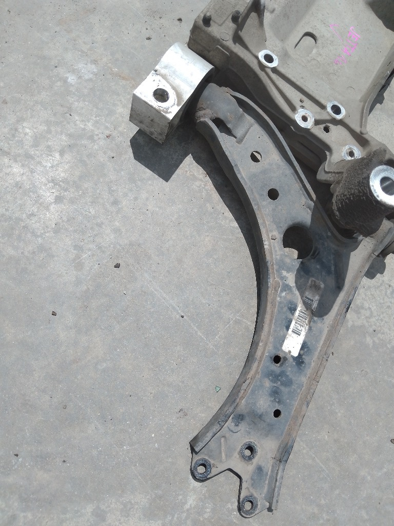 Brat trapez dreapta VOLKSWAGEN JETTA III 1K2 2004 