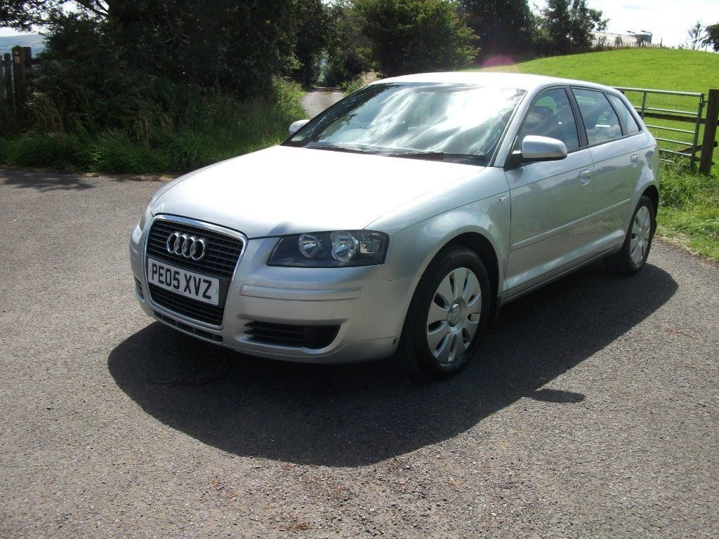 Brate stergatoare Audi A3 8P 2005 Hatchb