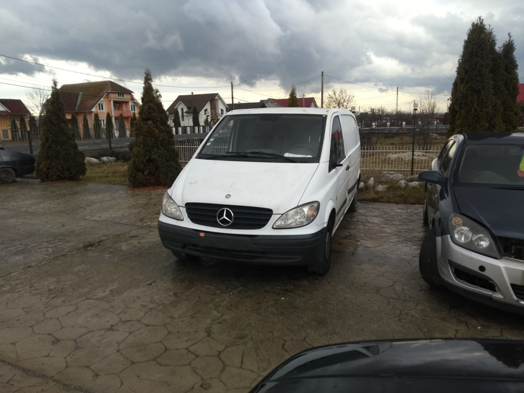 Brate stergatoare Mercedes Vito W639 200