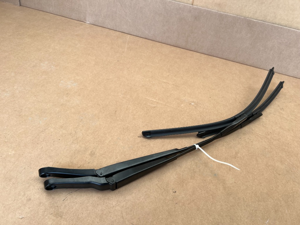 Brate stergator Audi Q5 FY stanga dreapta 80B955407 80B955408 80B 955 407 80B 955 408