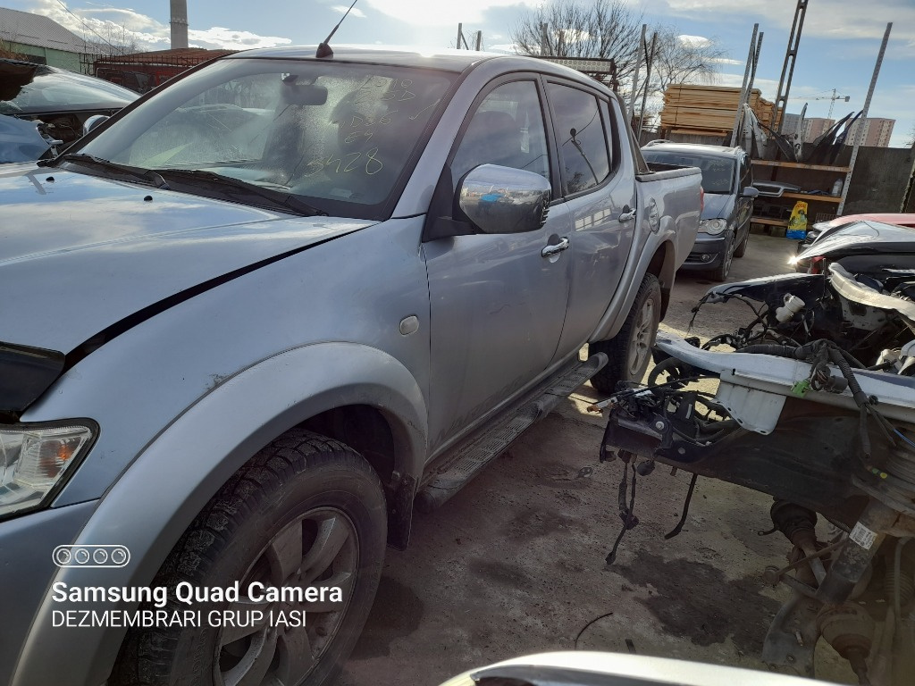 Brate stergator Mitsubishi L200 2010 Pic