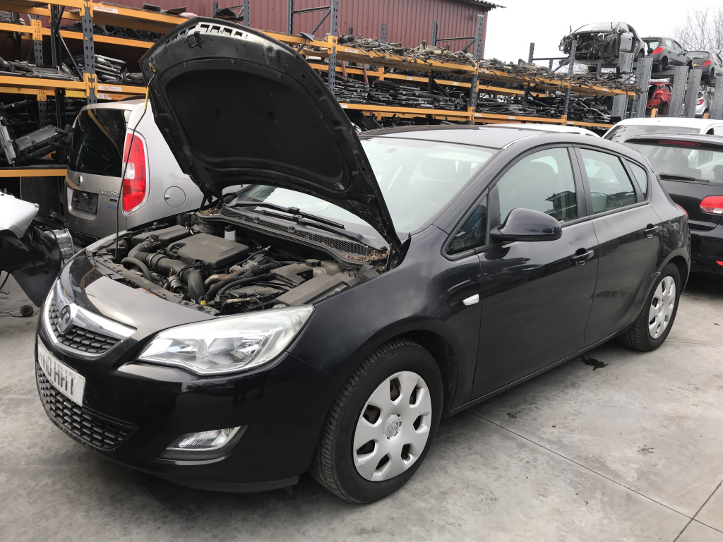 Brate stergator Opel Astra J 2014 hatchback 2.0