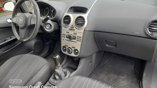 Brate stergator Opel Corsa D 2007 hatchb