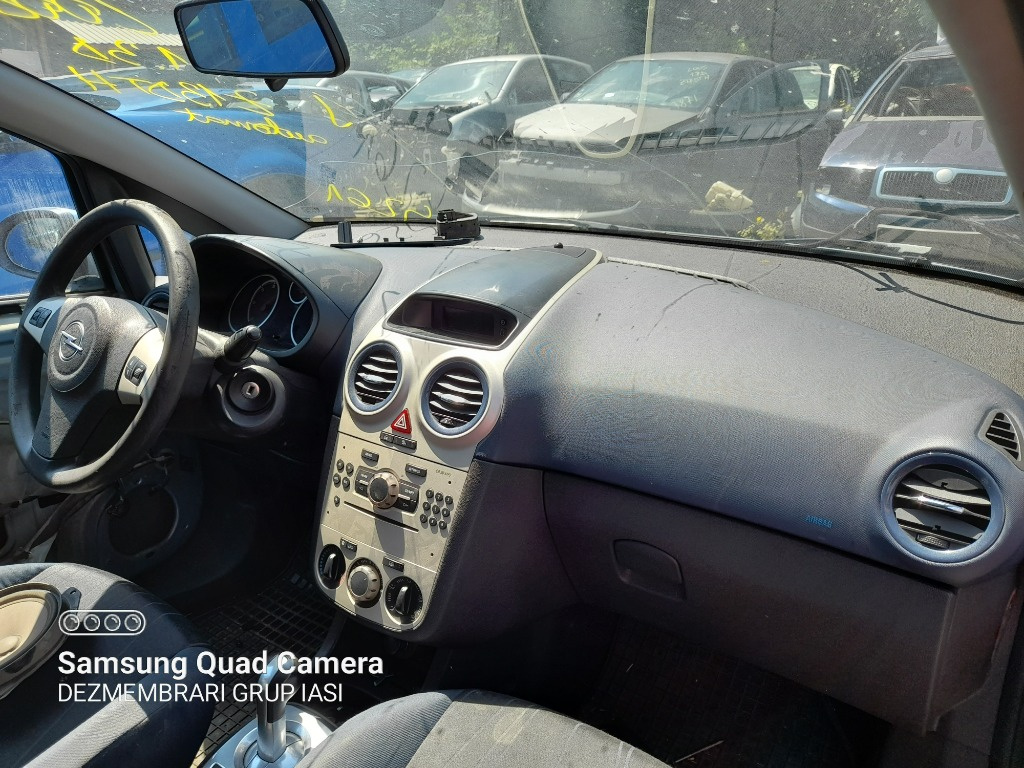 Brate stergator Opel Corsa D 2008 hatchb