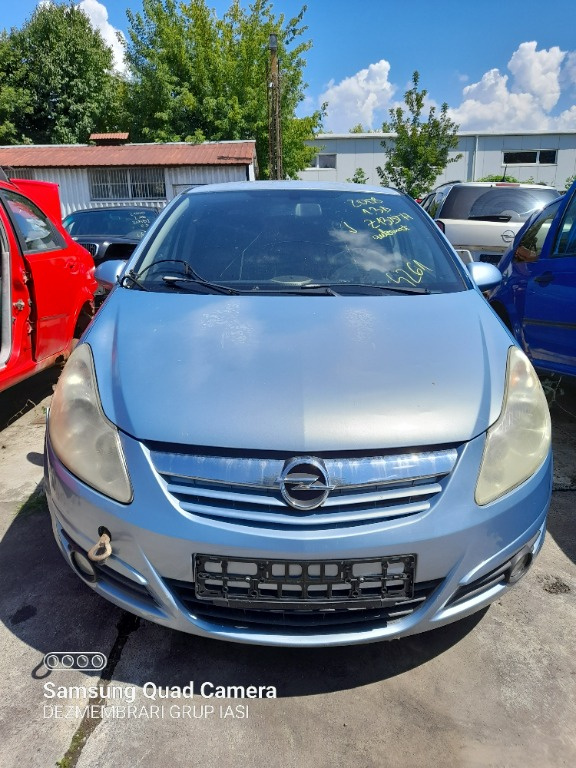 Brate stergator Opel Corsa D 2008 hatchb