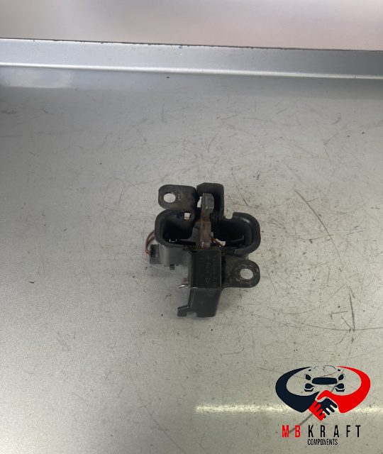 Broasca capota A2038800060 A 203 880 00 60 Mercedes-Benz C-Class W203/S203/CL203 [2000 - 2004] Sedan 4-usi