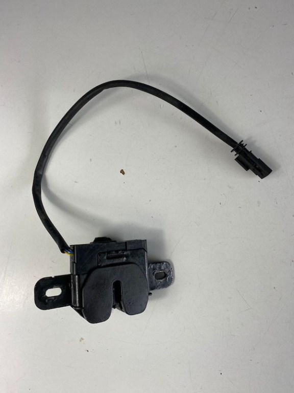 Broasca capota dreapta VOLVO S60 V60 XC60 V40 2014