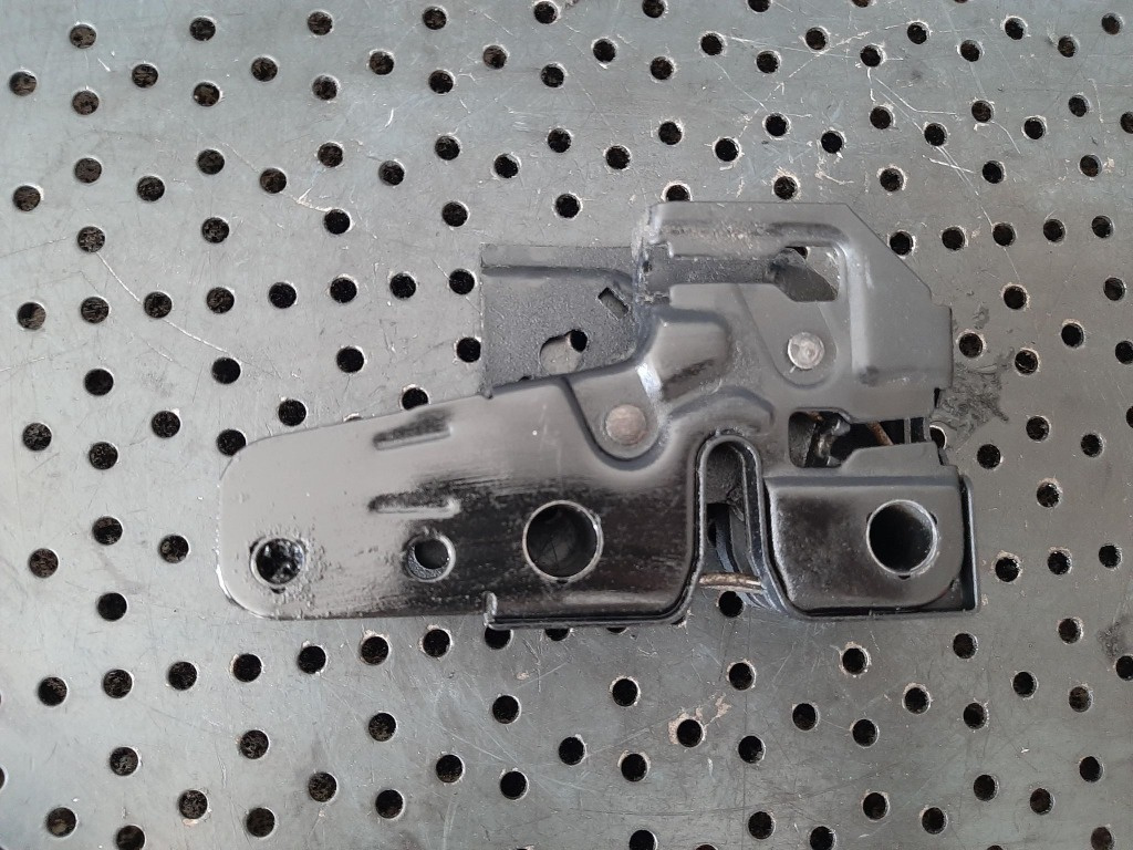 Broasca capota seat altea 5p 5p0823509e