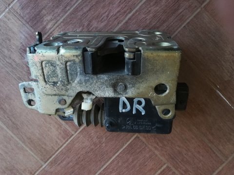 Broasca cu actuator dreapta spate cu incuietoare Renault Clio