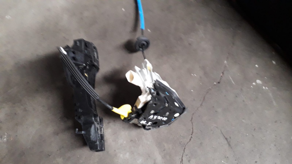 Broasca dreapta fata Audi A4 B8 2009