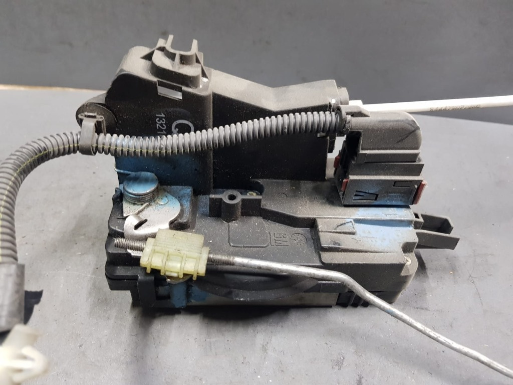 Broasca dreapta fata Opel Vectra C 13210771