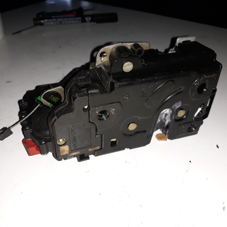 BROASCA DREAPTA SPATE VW Touran, 7 locur