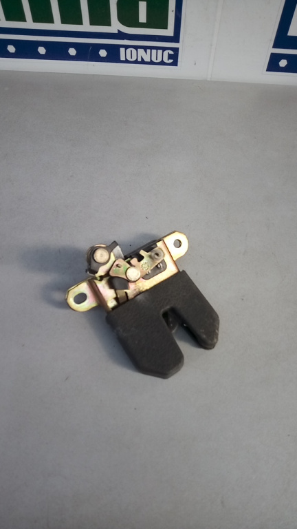 Broasca haion 6L5827505C Seat Cordoba 6L 2002-2008