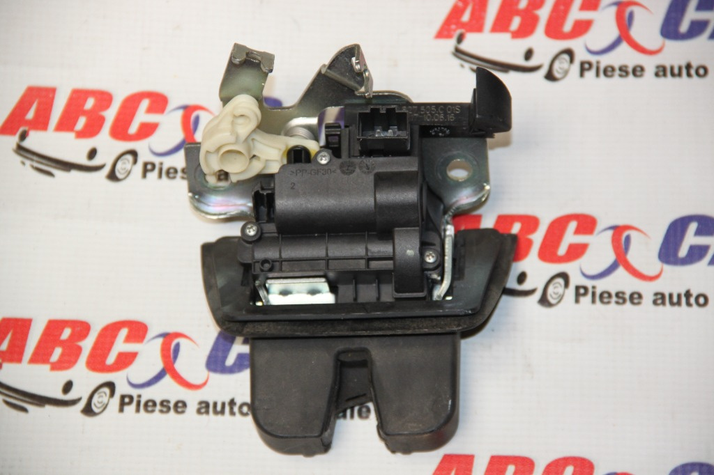 Broasca haion Audi A4 B9 8W 2015-prezent avant cod: 8W9827505C