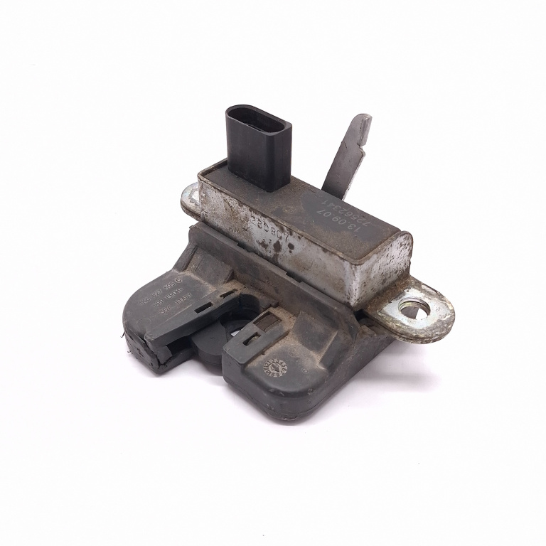 Broasca Haion / Capota Portbagaj VW GOLF 5 2003 - 2009 1K6827505C, 1K6-827-505-C, 72562341, 280807, 1K6827505